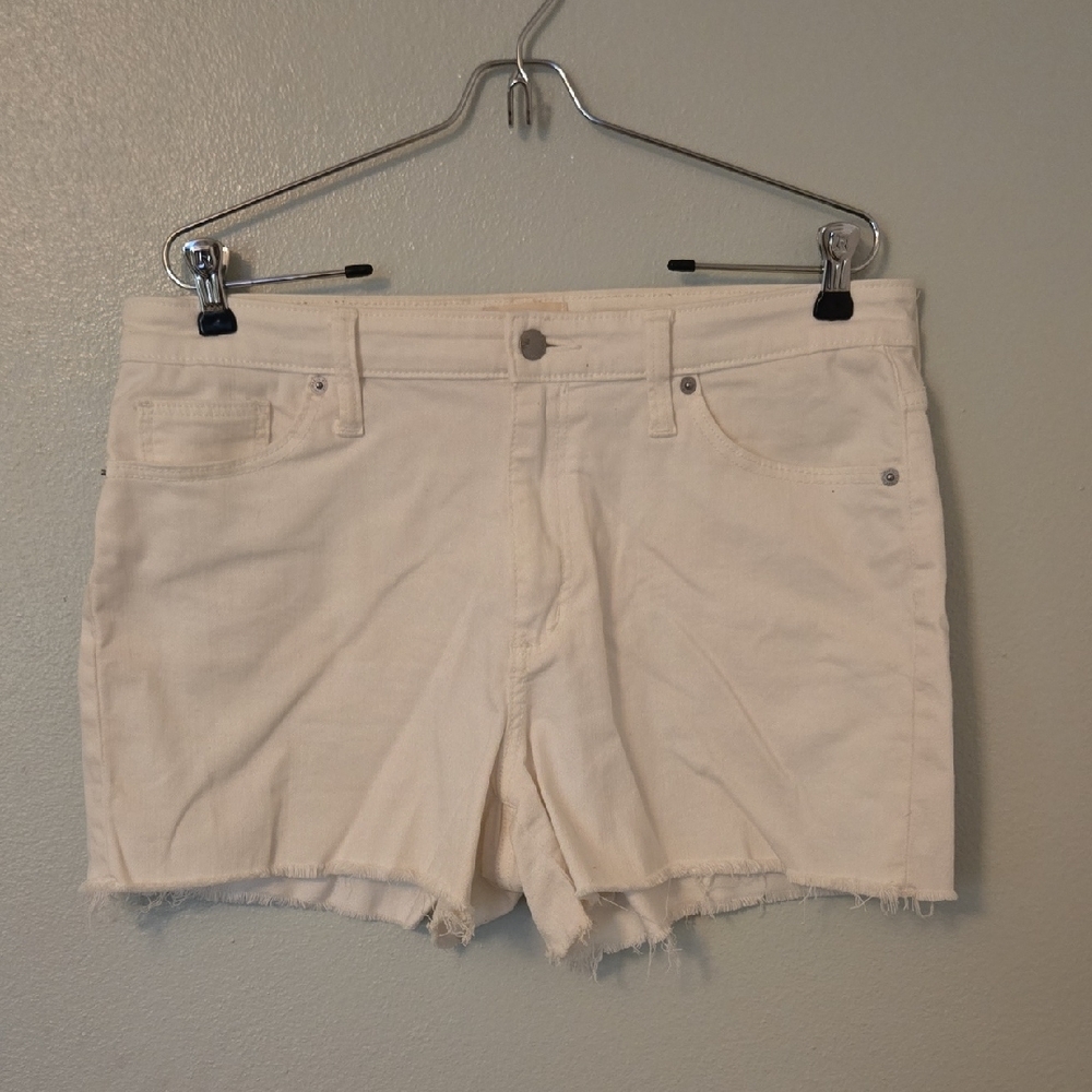 Universal Thread | White Cutoff High Rise Midi Shorts Size 12/31